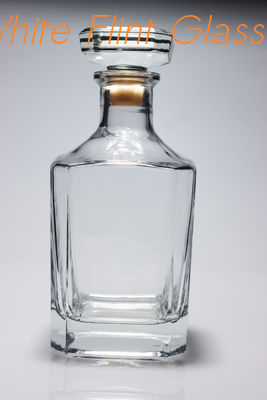 acheter la boisson alcoolisée 700ml en verre claire met en bouteille/la bouteille en verre de whiskey online manufacture