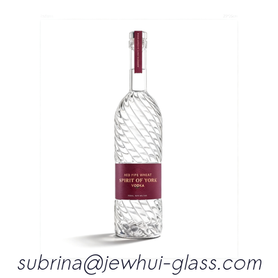 Bon prix 500ml, 700ml, 750ml, 600ml purified water   Glass Bottle With  T-CORK or GPI closures, Gula closures en ligne