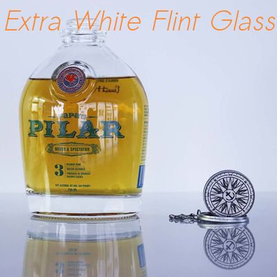 Bon prix 750ml Pilar Glass Fancy Rum Bottle Flint With Sliver Chain superbe en ligne