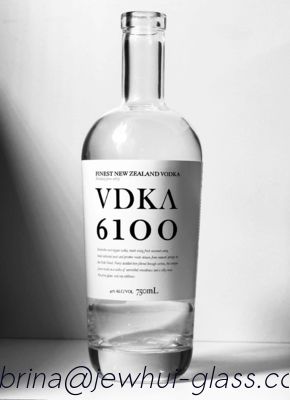 Bon prix 750ml VDKA 6100 VODKA GLASS BOTTLE, SUPER FLINT, PAPER LABEL DECORTION, New Zealand Vokda en ligne