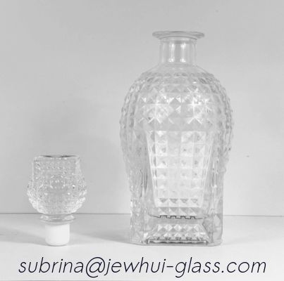 Bon prix Super Flint Diamond Cut Glass Decanter ,  XO, brandy ,  Vodka Liquor Gin Rum Tequila Whisky Brandy Spirit Glass Bottle With Solid Glass Stoppers en ligne