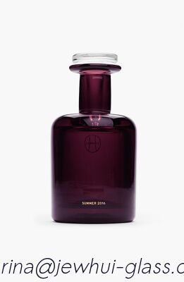 Bon prix Bouteille en verre de tequila de ballon de football avec la peinture de gradient de T Cork Screw Cap Full Coating en ligne