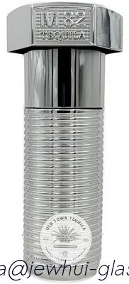 Bon prix Une bouteille en verre en tequila argentée, une bouteille en verre Super Flint avec bouchons de verre. en ligne