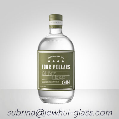 Bon prix Bouteille en verre de gin classique parfaite pour les distillateurs artisanaux et les exportateurs de boissons avec un verre épais et une finition élégante en ligne